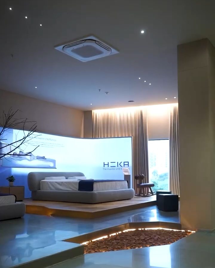 HEKA showroom evening display