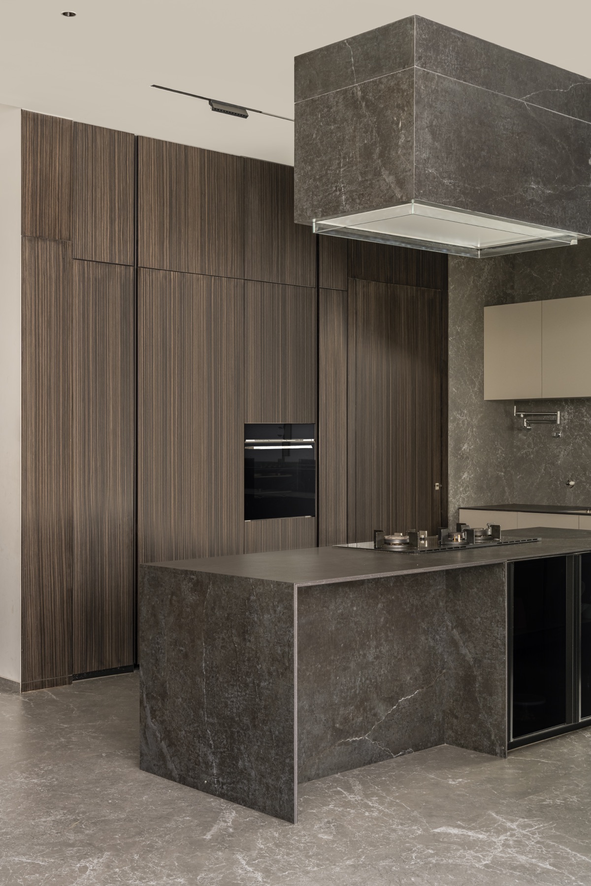 SHRI HOME dark stone kitchen